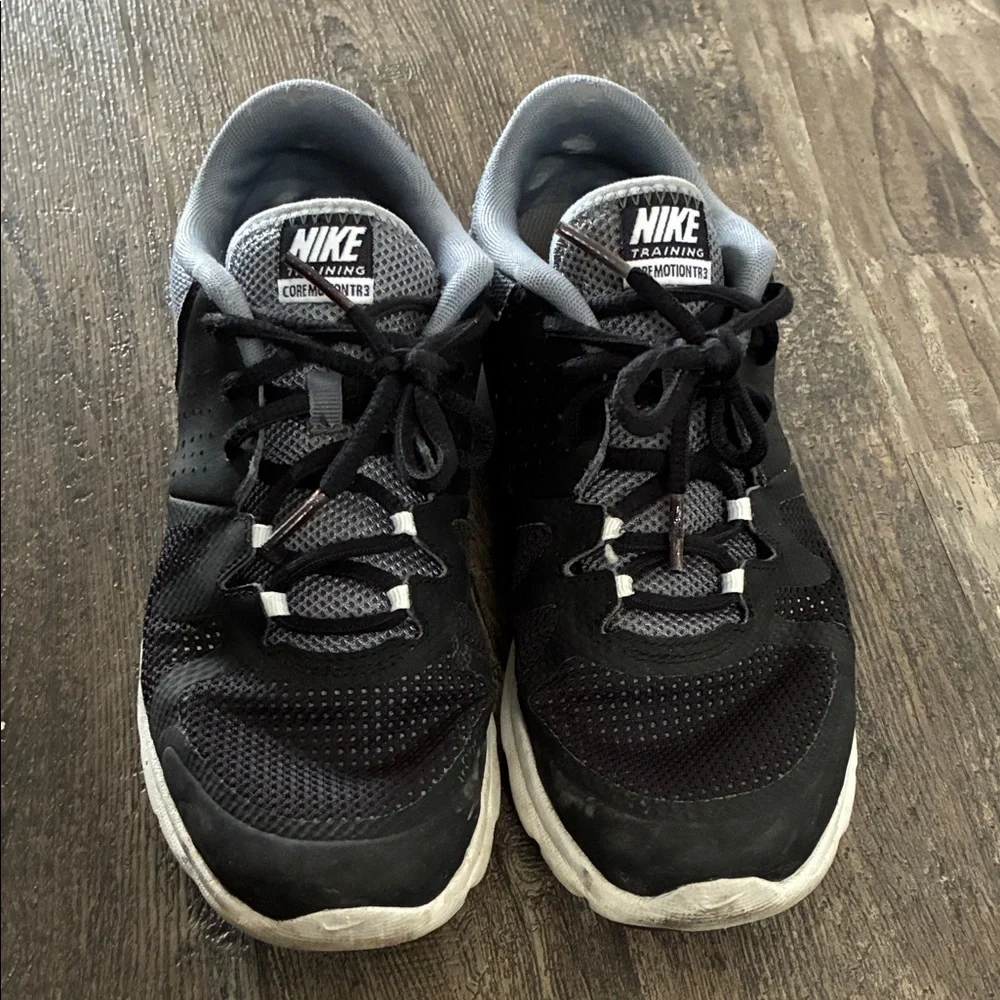 Nike Black and Gray Athletic Sneakers - Picture 1 of 11